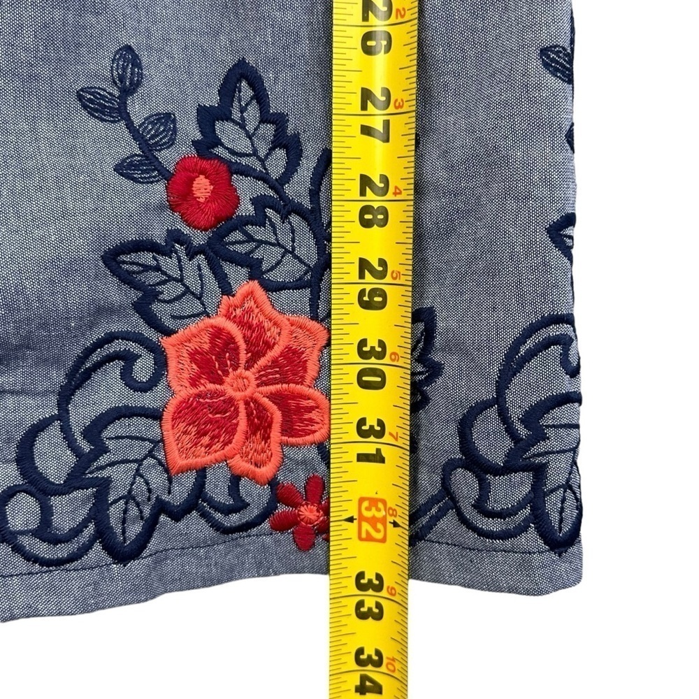 Francesca's Collections Denim Chambray Embroidered Floral size small - Picture 6 of 11